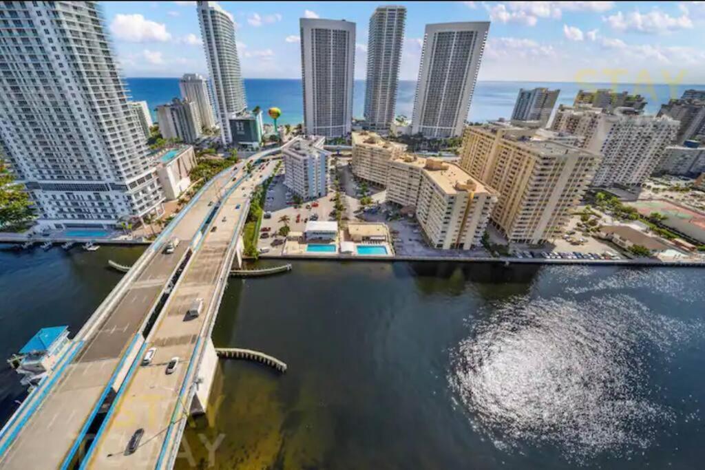 Ocean Views - Pool & Gym - Pet Friendly - Close To Beach Hallandale Beach Exterior photo