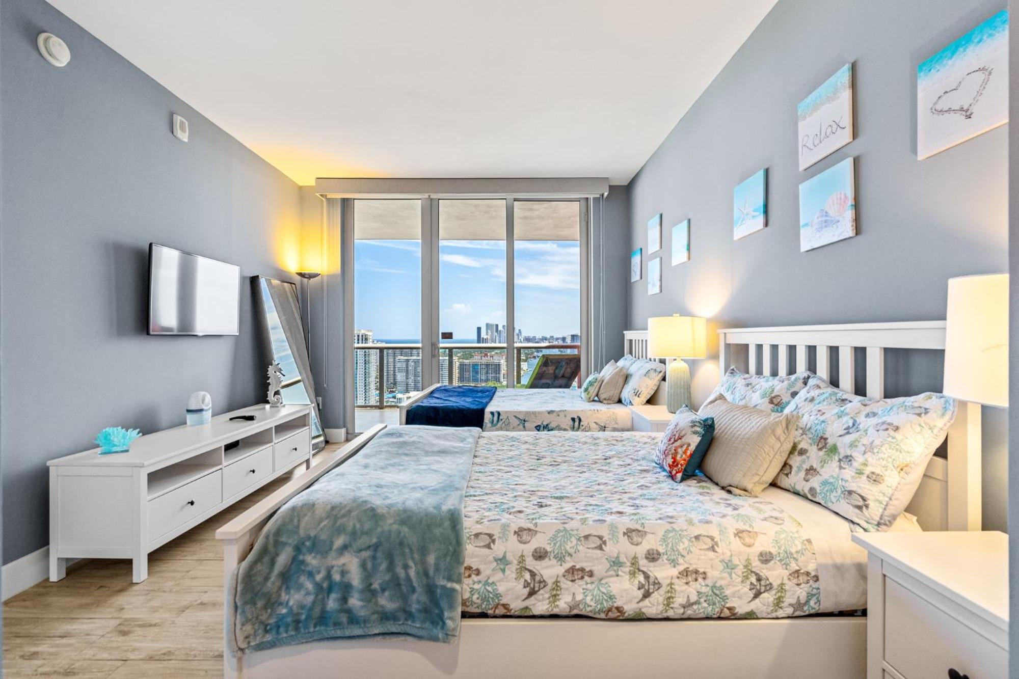 Ocean Views - Pool & Gym - Pet Friendly - Close To Beach Hallandale Beach Exterior photo